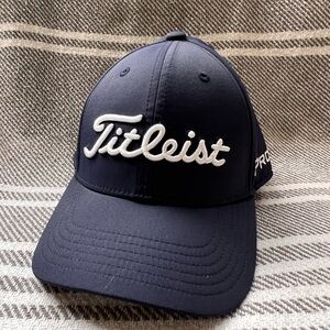 Kids Titleist Pro V1 boys hat new with tags